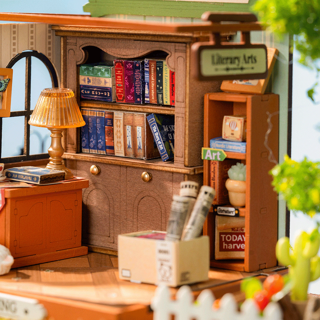 DIY Miniaturehus - The Muse Bookshop