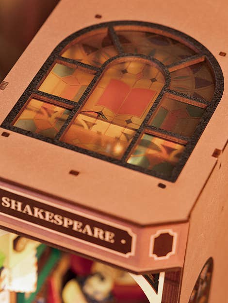 Book Nook Kit: Bookstore