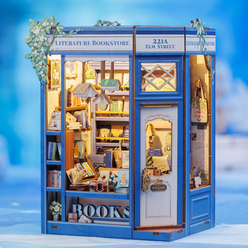 Book Nook Kit: Literature Bookstore