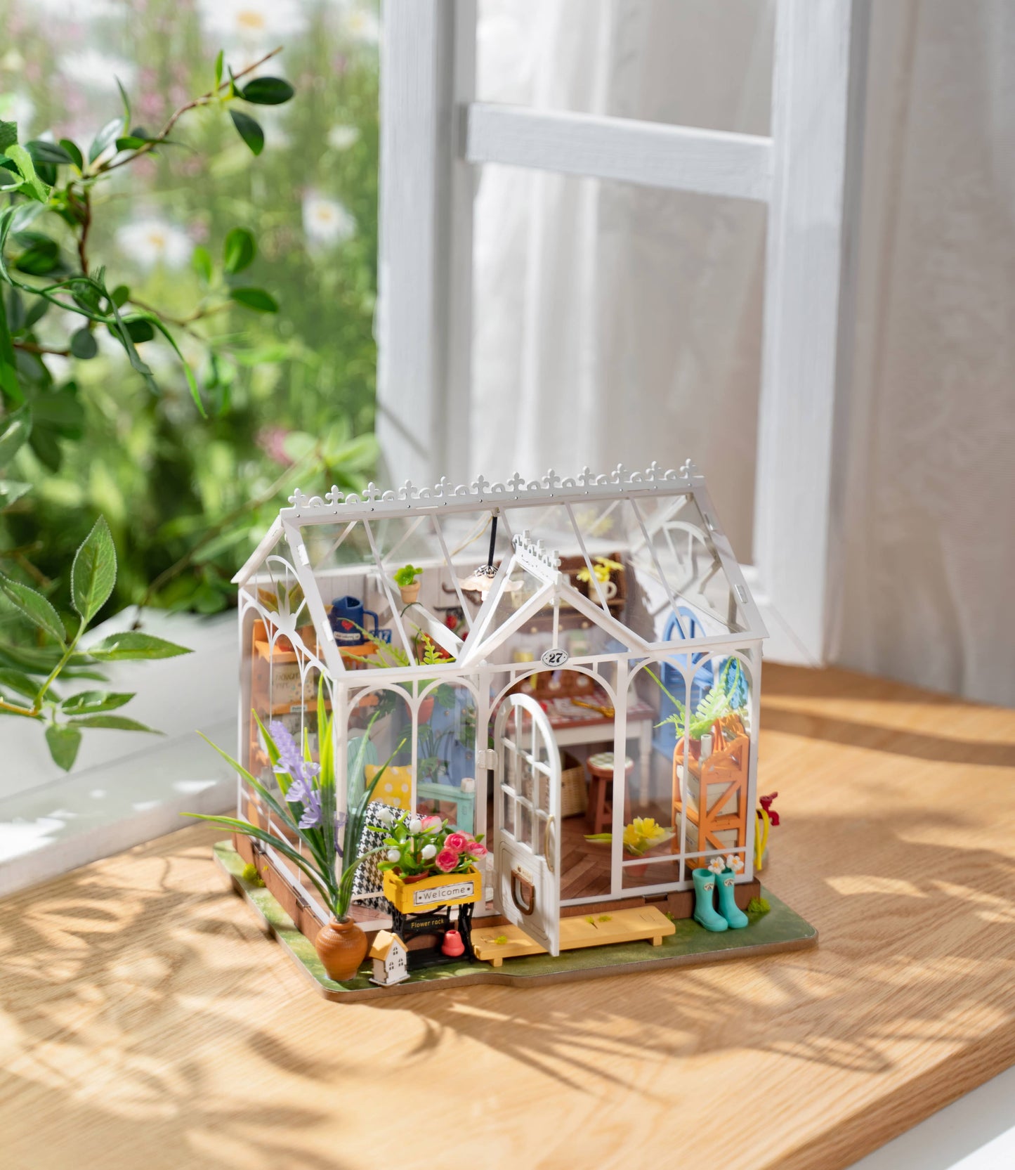 Miniature House Kit: Dreamy Garden House