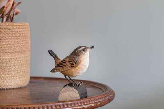 Gærdesmutte (Wren) - udskåret i træ