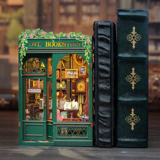 Book Nook Kit: Owl Bookstore