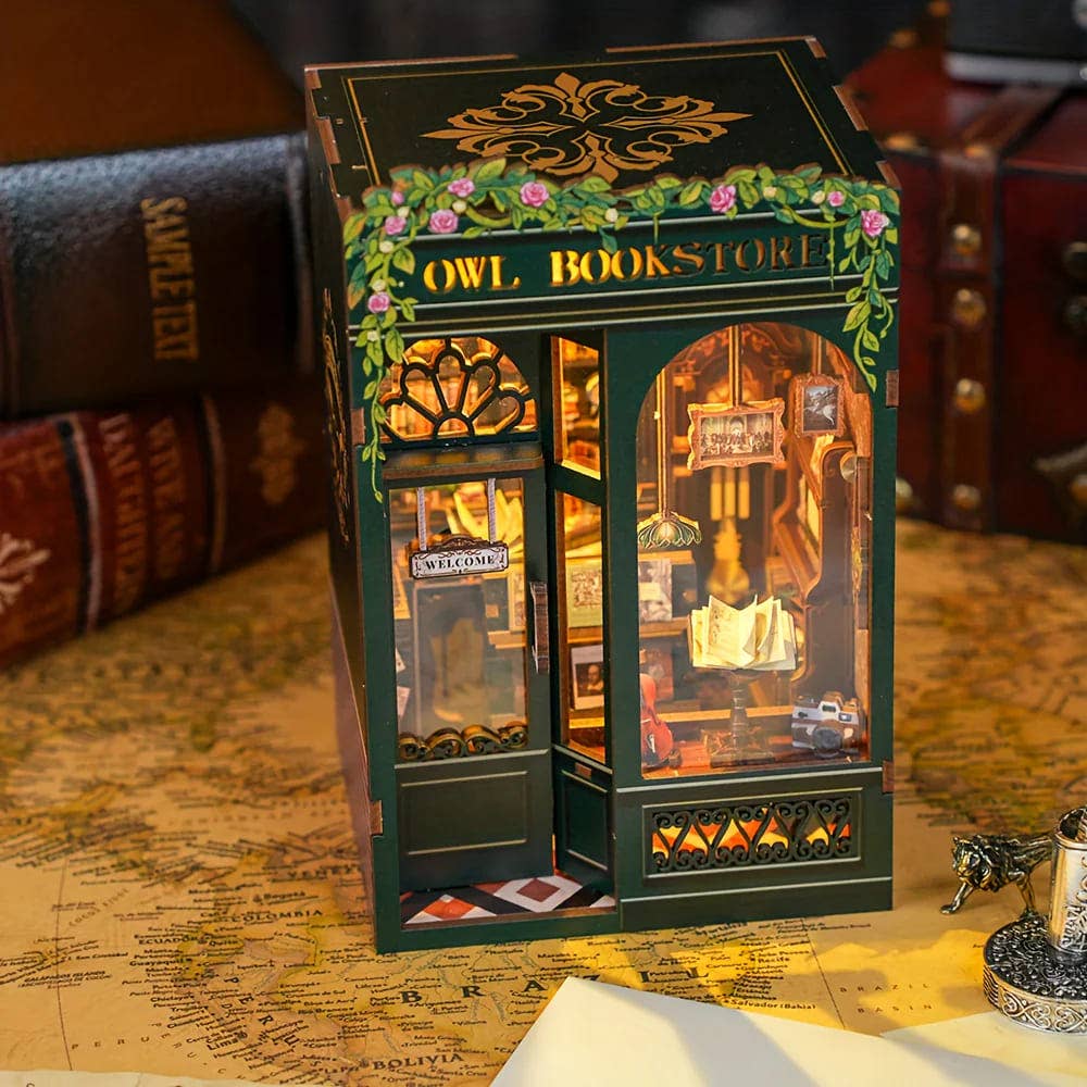 Book Nook Kit: Owl Bookstore