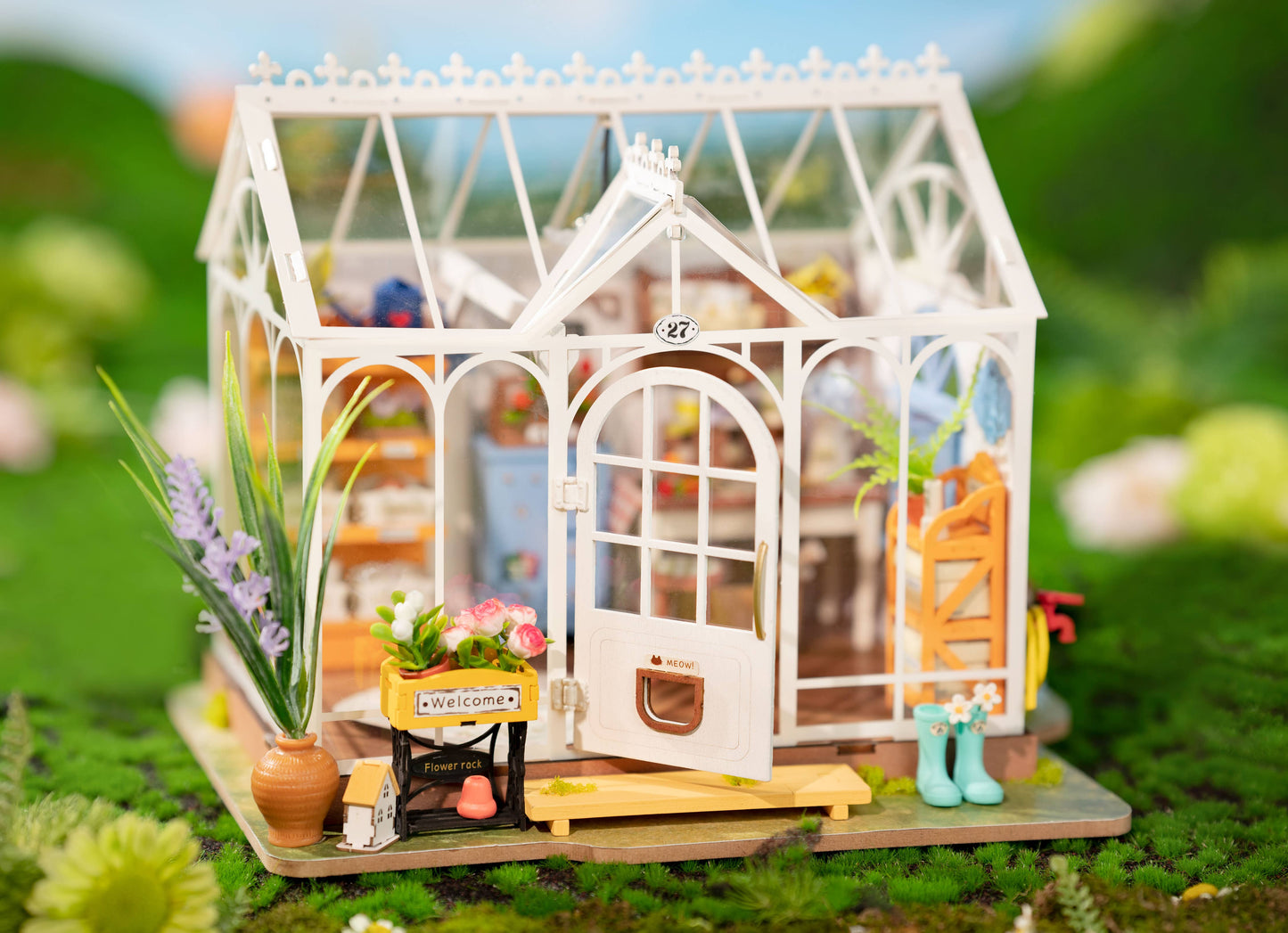 Miniature House Kit: Dreamy Garden House