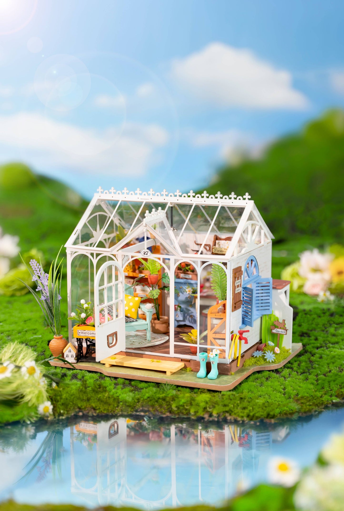 Miniature House Kit: Dreamy Garden House