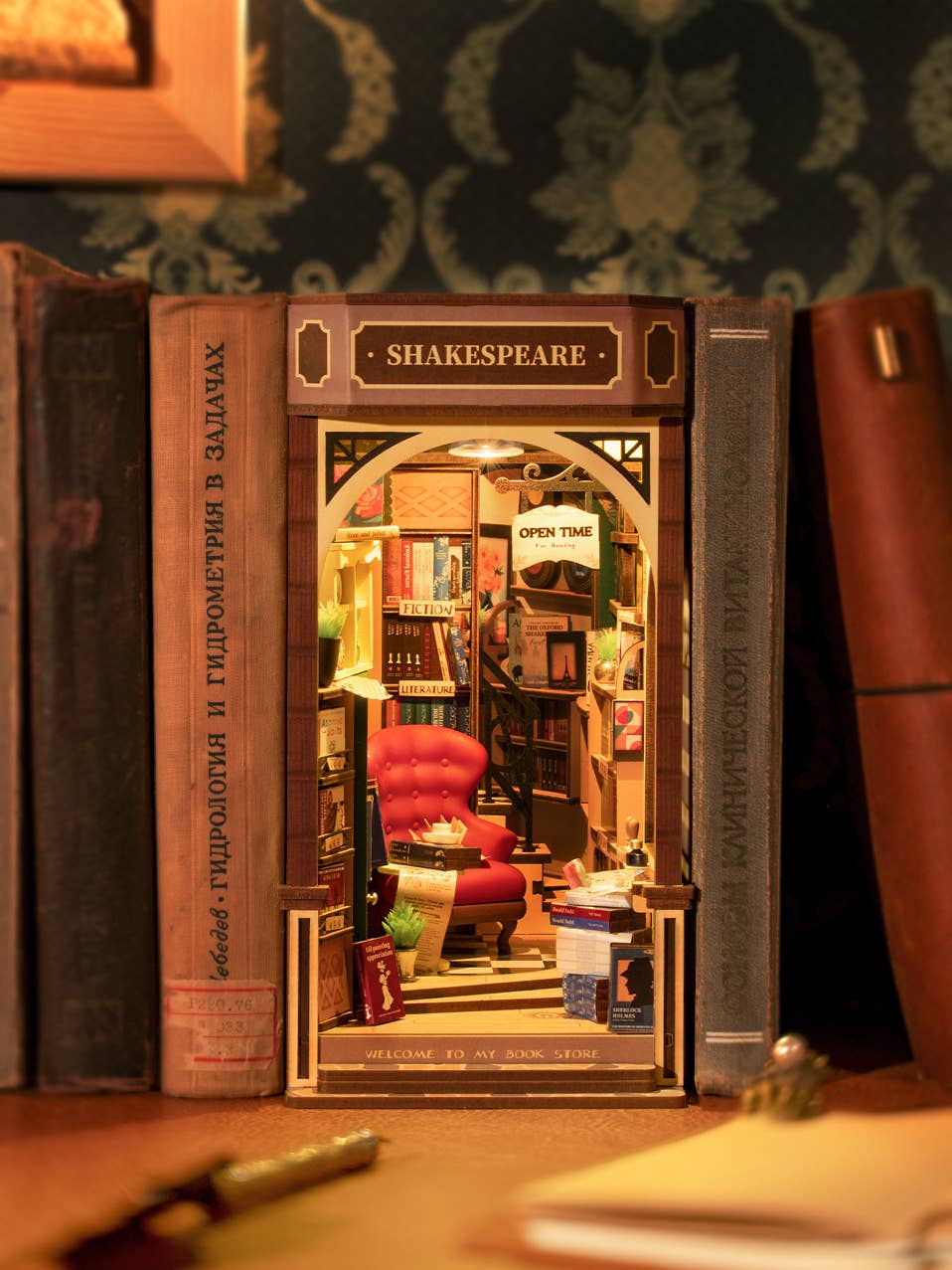 Book Nook Kit: Bookstore