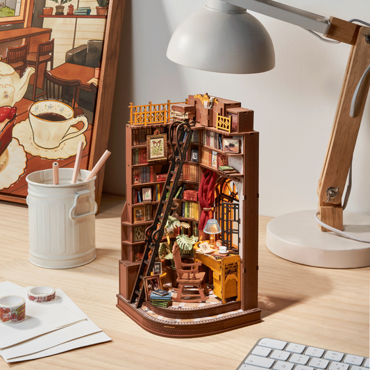 Book Nook Kit: Silent corner Study