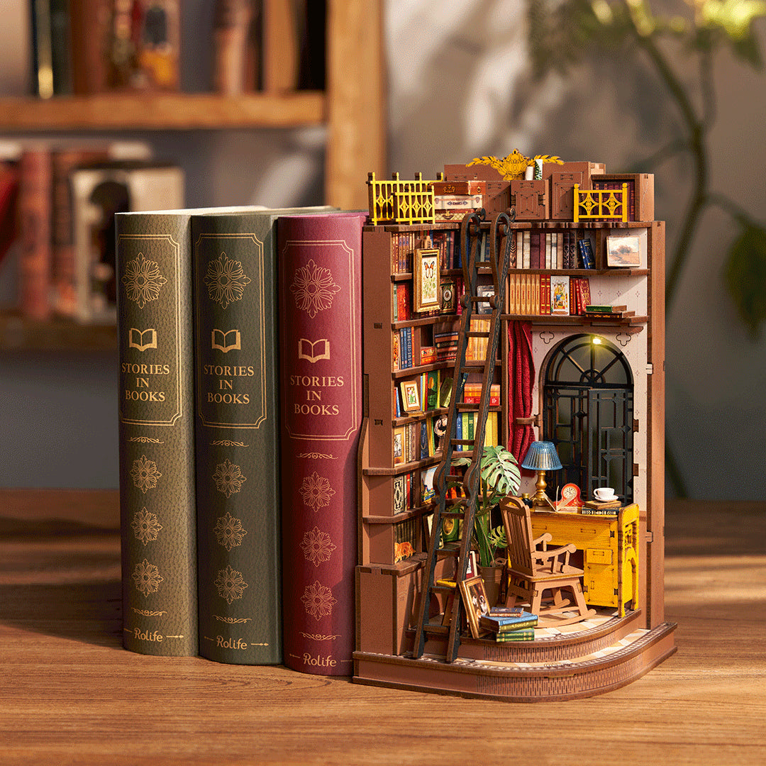 Book Nook Kit: Silent corner Study